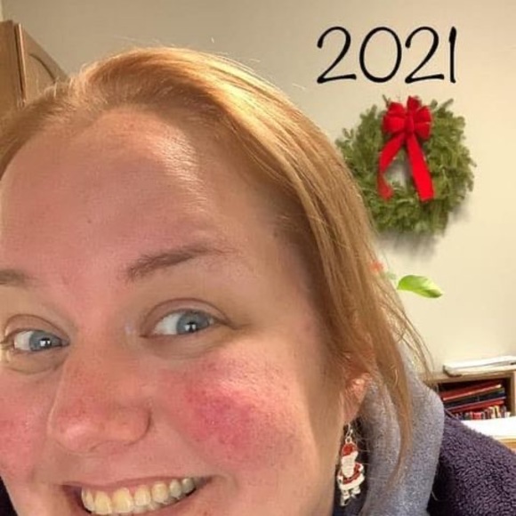 Profile Picture of Amanda Vargo (@amandavargo660) on Poshmark