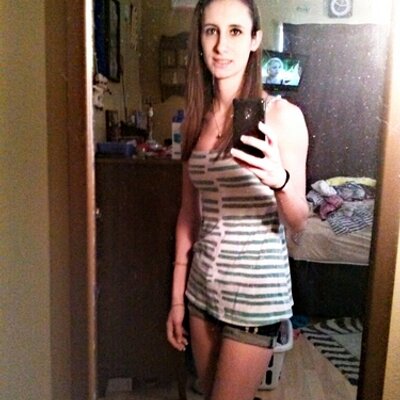 Profile Picture of Jaclyn Lloyd (@jaclyn_lloyd) on Twitter