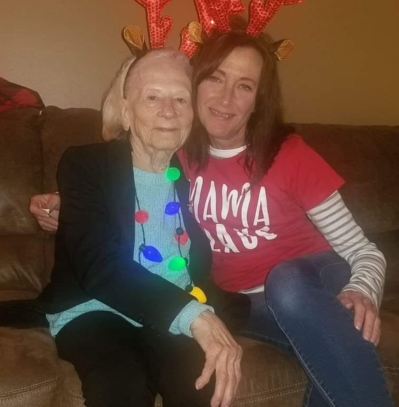 Profile Picture of Rhonda Scarlatelli villani (@rhondasv3) on Poshmark