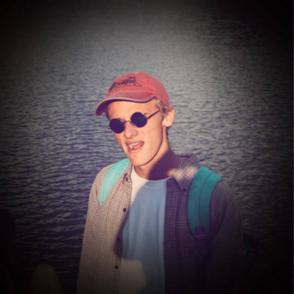 Profile Picture of Anton Aarnink (@aaarni) on Poshmark