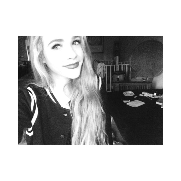 Profile Picture of Alexie Clinkscales (@alexiec1) on Poshmark
