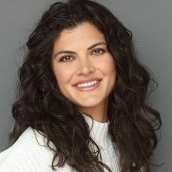 Profile Picture of Kelsey Fierst (@kelseyfierst) on Poshmark