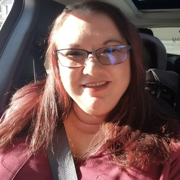 Profile Picture of Melissa Hambrick (@19txgirl71) on Poshmark