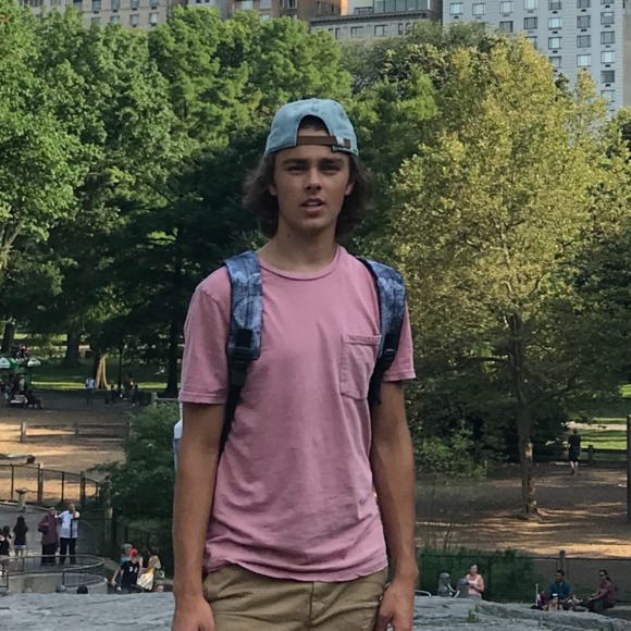 Profile Picture of Lucas Neisen (@lucasneisen3) on Poshmark