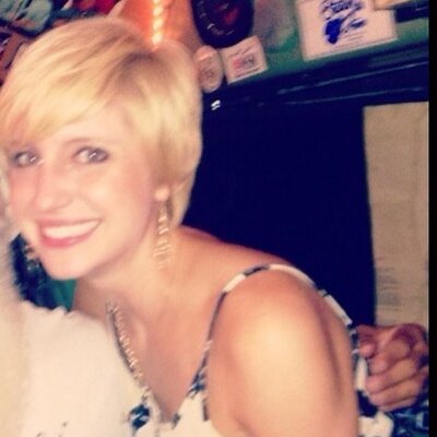 Profile Picture of Nikki Fowler (@niknak055) on Twitter