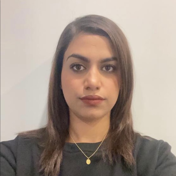 Profile Picture of Zohreh Safi (@zohrehsafi) on Poshmark