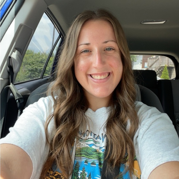 Profile Picture of Maggie Scifo (@maggiescifo) on Poshmark