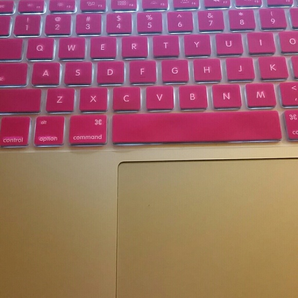 Profile Picture of David Marvin (@davidmarvins) on Poshmark