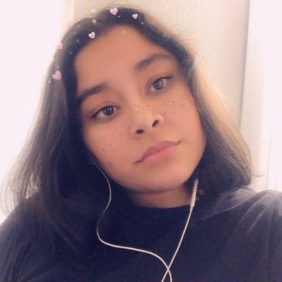 Profile Photo of Adri🌙 (@adelatorre98) on Twitter