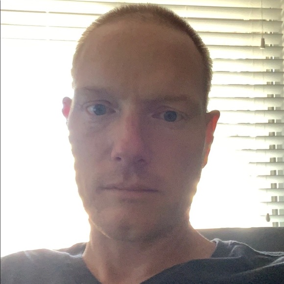 Profile Picture of Anthony Huth (@huth211) on Poshmark