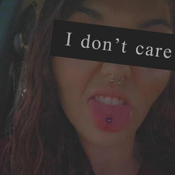 Heather Taddonio - Poshmark Profile Picture of Heather Taddonio (@htaddonio) on Poshmark