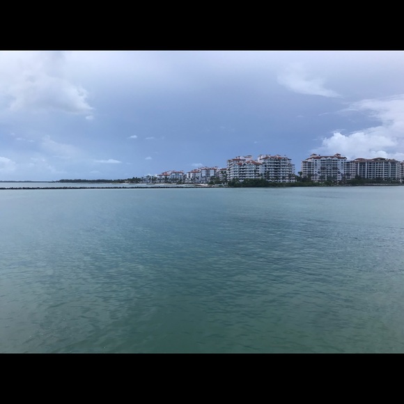 Meeka Chomenko - Poshmark Profile Picture of Meeka Chomenko (@meeka367) on Poshmark