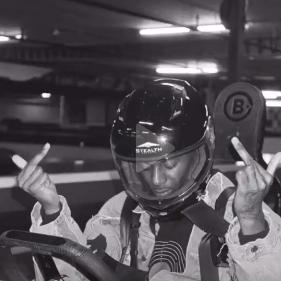 Profile Picture of Walter W (@walterwhit) on Poshmark