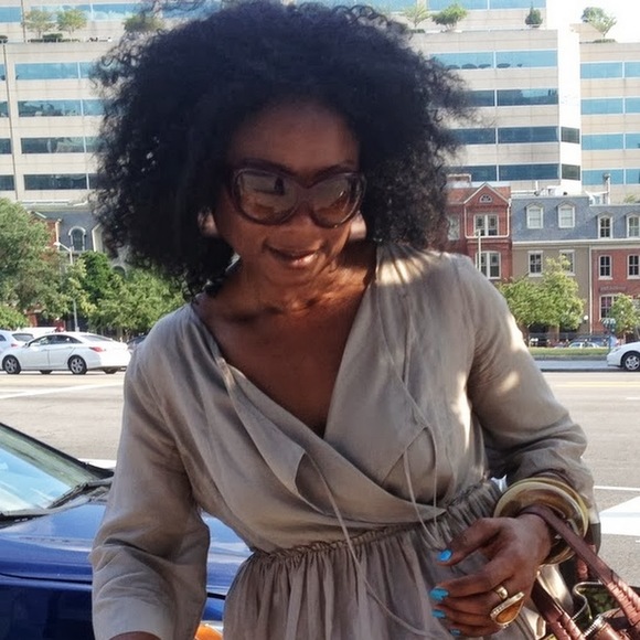 Profile Picture of Pamela Etta (@pampametta) on Poshmark