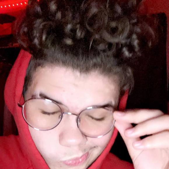 Profile Picture of Steven Hudnall (@stevenhudnall05) on Poshmark