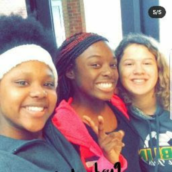 Profile Picture of Alexis James (@alexis346366) on Poshmark