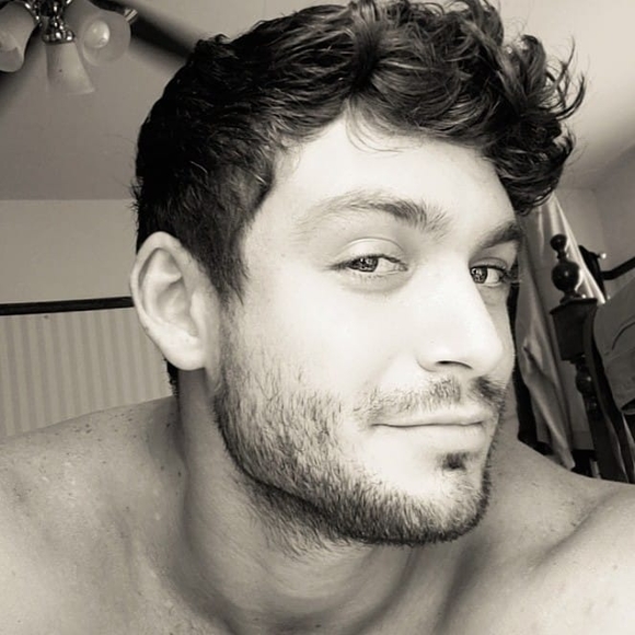 Profile Picture of Josh Lunsford (@j2luns11) on Poshmark