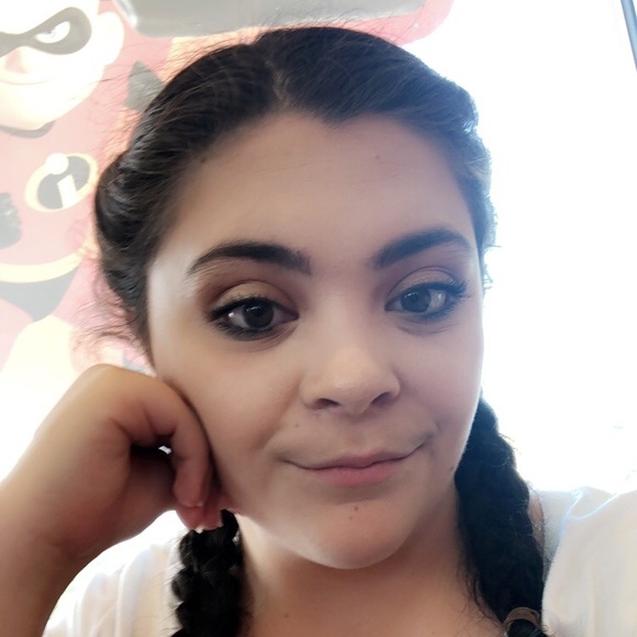 Profile Picture of Brianna Rapp (@briannarapp1121) on Poshmark