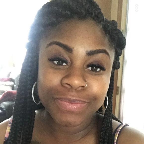 Jamelia Davis - Poshmark Profile Picture of Jamelia Davis (@meboop1) on Poshmark