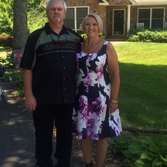 Profile Picture of Connie Calufetti (@singingolaf) on Poshmark