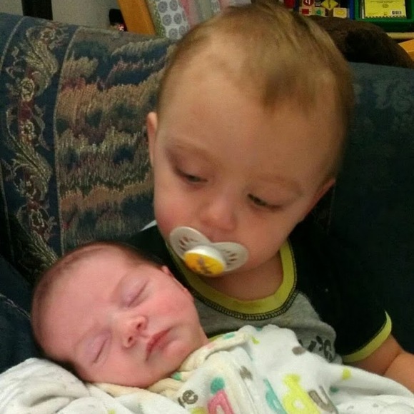 Profile Picture of Amanda Kulesa (@afarleymomma) on Poshmark