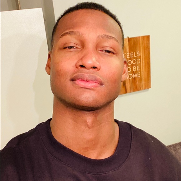 Profile Picture of Andrew Irving (@chrisirving604) on Poshmark