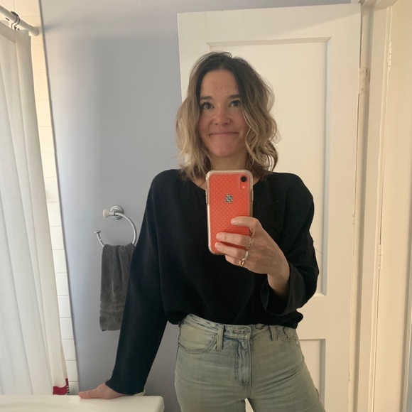 Profile Picture of Abby Bielagus (@abielagus) on Poshmark