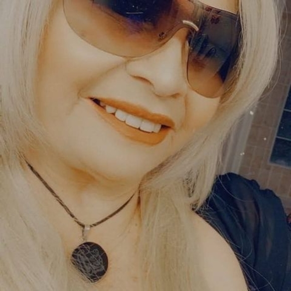 Profile Picture of Yolanda Chavez (@yolandachave398) on Poshmark