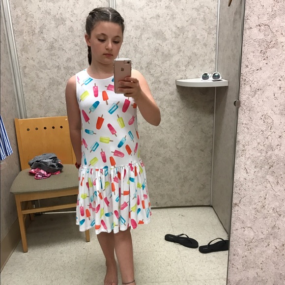 Profile Picture of Sarah Hustek (@ssarah7) on Poshmark