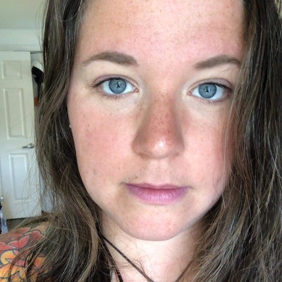 Profile Picture of Cynthia Perras (@cynper2516) on Poshmark