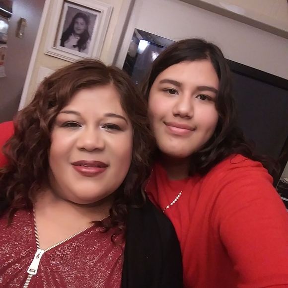 Profile Picture of Lucina Rodriguez (@lucinarodriguez) on Poshmark