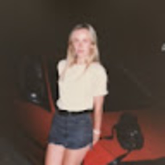 Profile Picture of Ania Matas (@aniamatas1966) on Poshmark