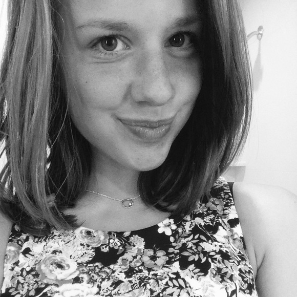 Profile Picture of Clura Newport (@clara1797) on Poshmark