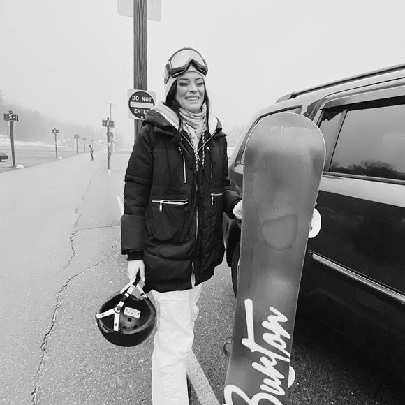 Profile Picture of Clodagh Bartholomew (@clodaghbart) on Poshmark