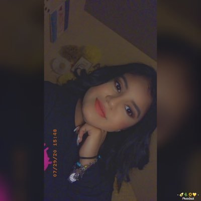 Profile Picture of Eliza Keller 🌻🥑 (@elizakeller2021) on Twitter