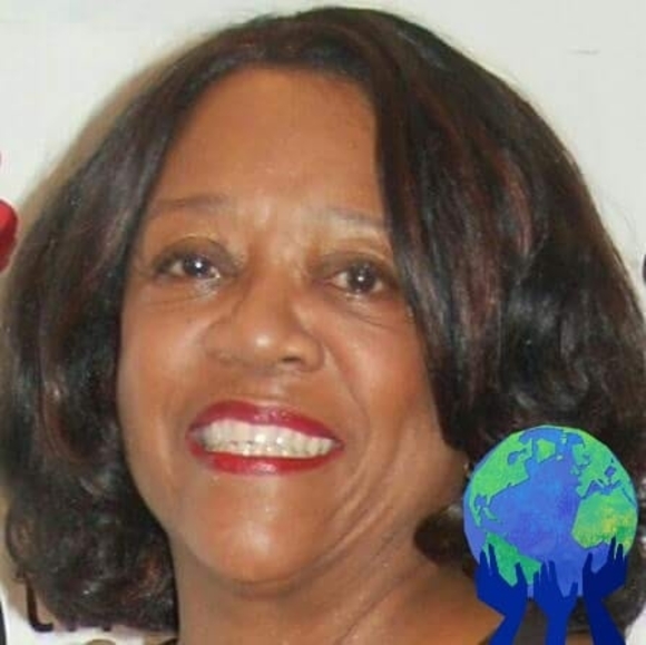 Profile Picture of Bobbie Carter (@jean3ps) on Poshmark