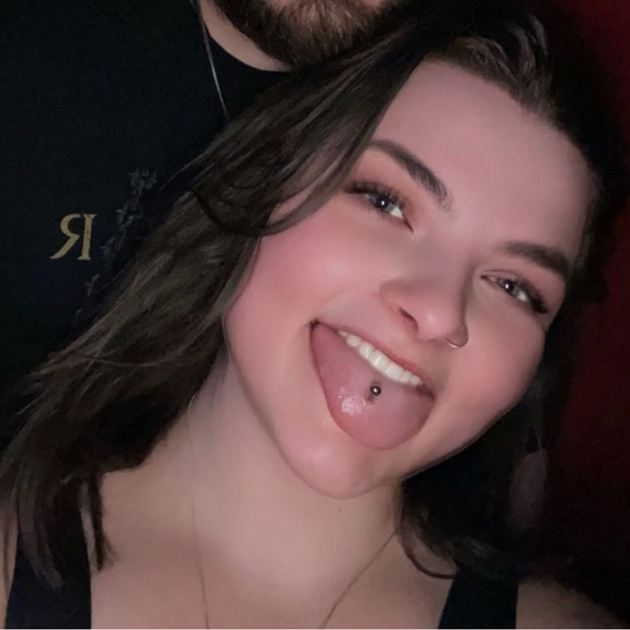 Profile Picture of Ellie Drexler (@incarnatedsaint) on Poshmark