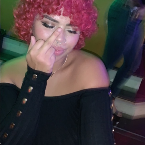 Profile Picture of Natahlie Frith-severiche (@nanninana) on Poshmark