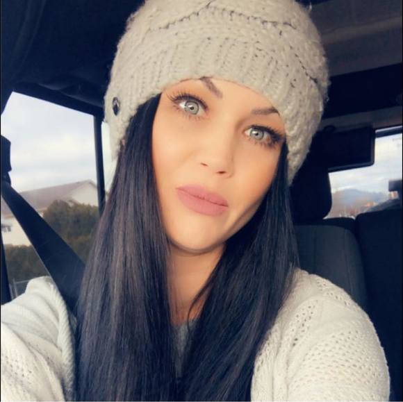 Profile Picture of Tamara Egan (@tamaraegan575) on Poshmark