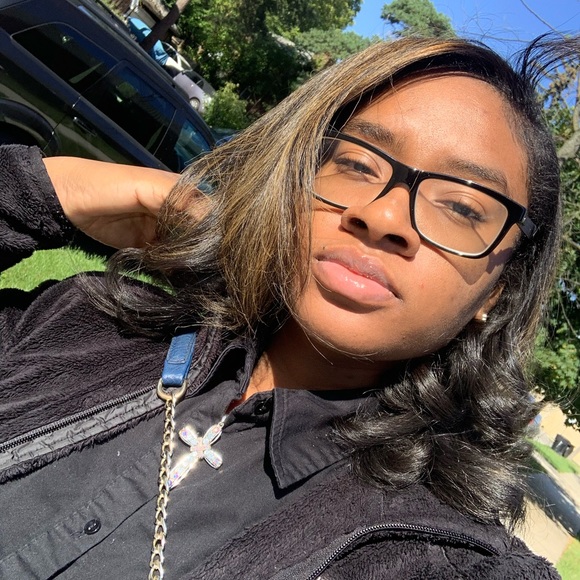 Profile Picture of Shalah Stamps (@shalahstamps) on Poshmark