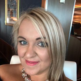 Profile Picture of Rachael Hook (@rachyconks) on Pinterest