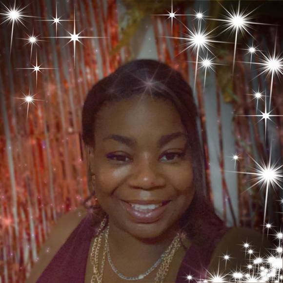 Simone Green - Poshmark Profile Picture of Simone Green (@monie1271) on Poshmark