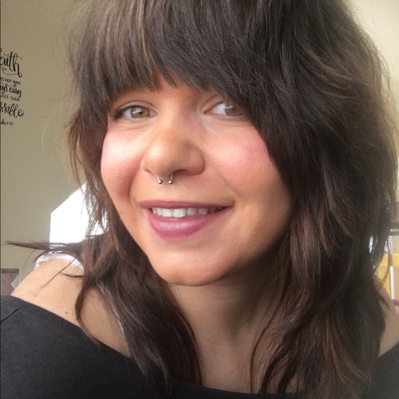Profile Picture of Melissa Killick (@mkillick) on Poshmark