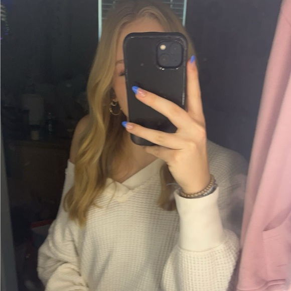Profile Picture of Maggie Gronek (@maggiegronek) on Poshmark