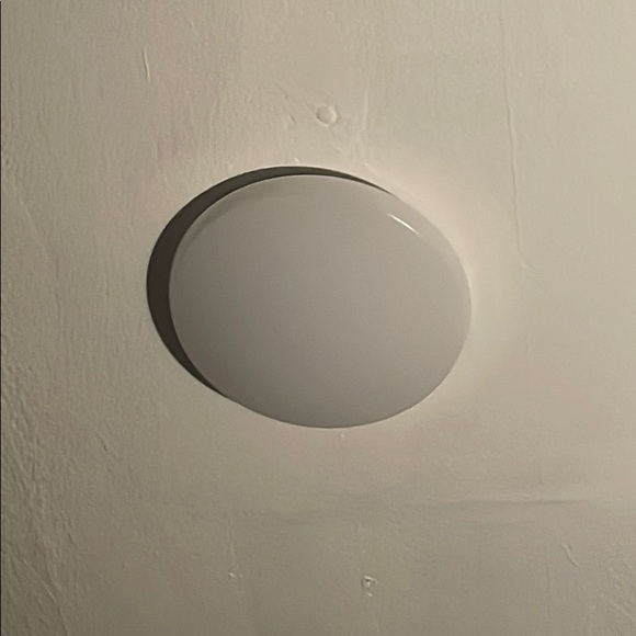 Profile Picture of Isa Pettibone (@loobaloo2004) on Poshmark