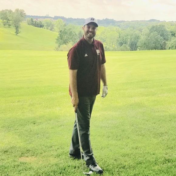 Profile Picture of Alex Pastor (@alex_pastor) on Poshmark