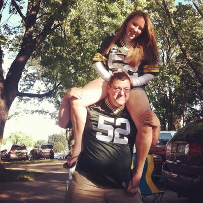 Profile Picture of Amy Jacobson (@@jacobson_amy) on Twitter