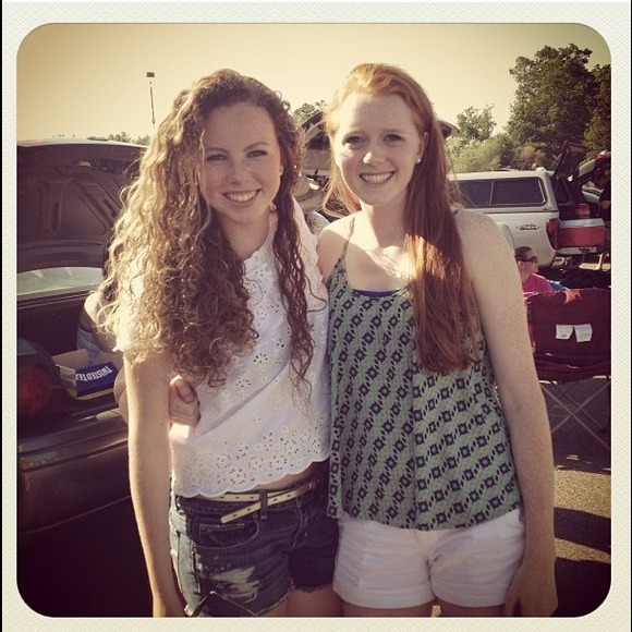 Profile Picture of Kate Mccormack (@kate_mccormack) on Poshmark