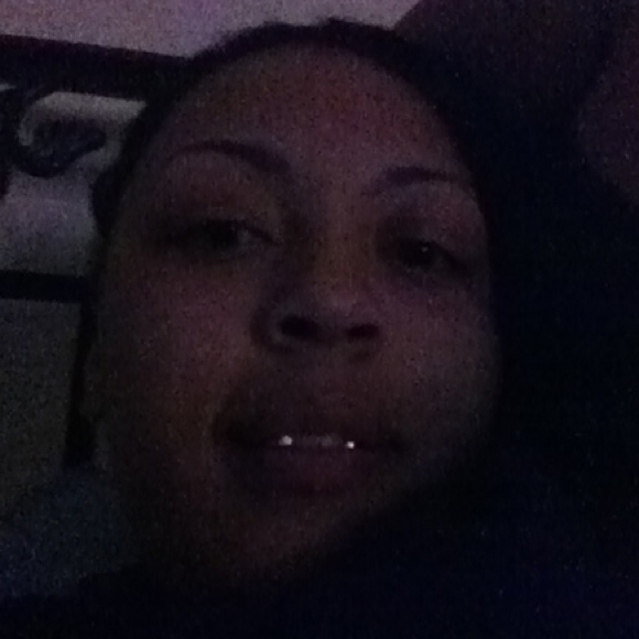 Profile Picture of April Daniels (@guddagurl254) on Poshmark