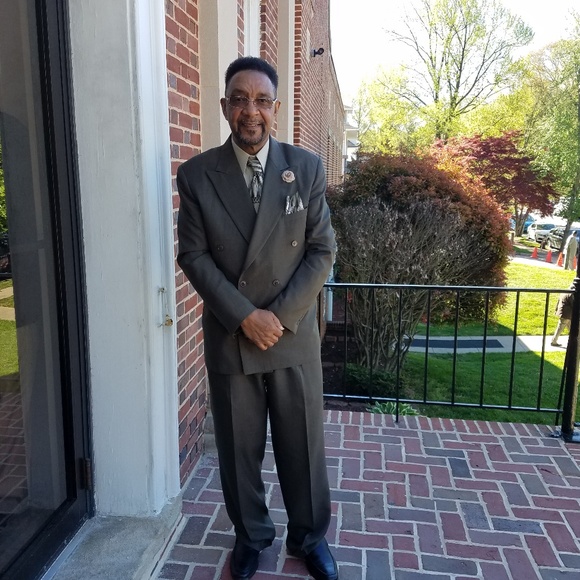 Profile Picture of Gregory Fields (@gfieldssr07) on Poshmark